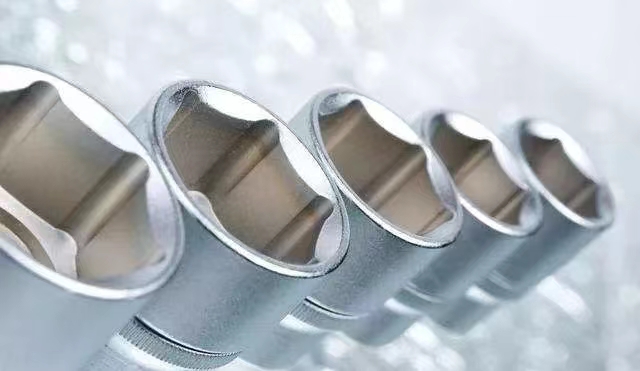 緊固件的表面處理：鍍鋅、磷化、發黑、鍍鉻該選哪一個？